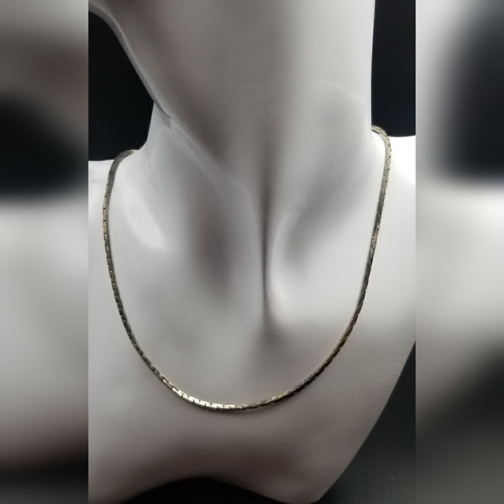 Snake chain estate necklace silver tone. N121